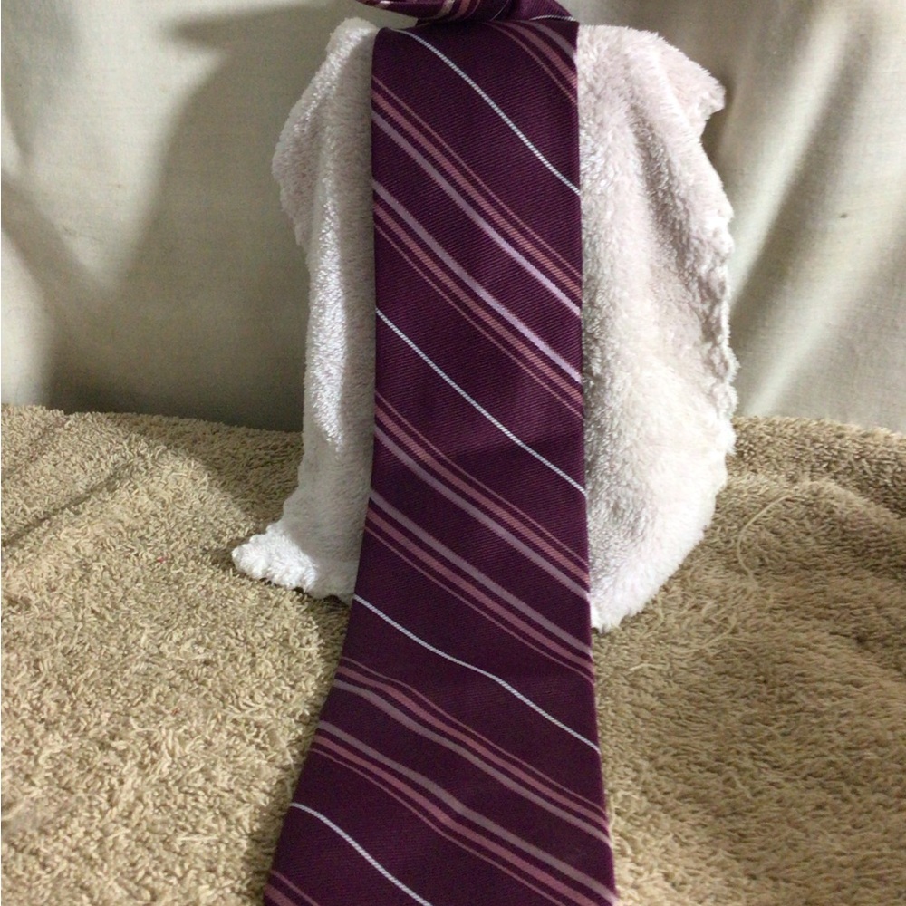 Men's Purple Striped Tie - Classic Diagonal Pattern